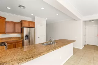 Photo #6: 2365296 Listing 