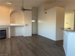 Photo #4: 2365314 Listing 