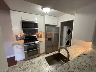 Photo #1: 2365318 Listing