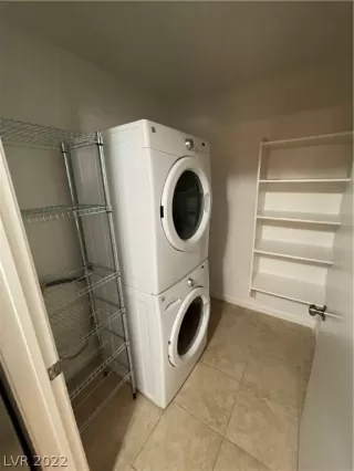 Photo #3: 2365318 Listing