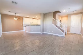 Photo #4: 2365330 Listing 