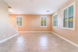 Photo #5: 2365330 Listing 