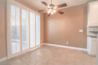 Photo #6: 2365330 Listing 