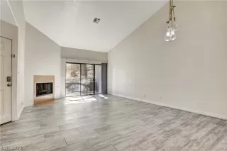 Photo #1: 2365362 Listing