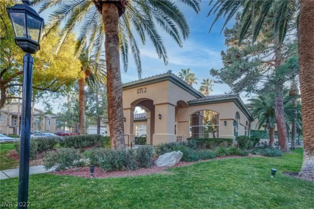 MLS: 2365404 Condo For Sale