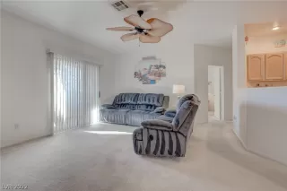 Photo #4: 2365404 Listing