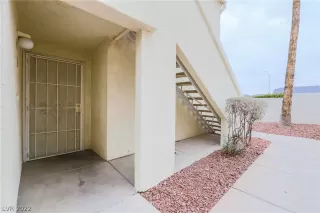 Photo #1: 2365413 Listing