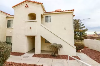 Photo #2: 2365413 Listing