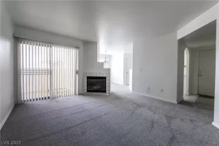 Photo #4: 2365413 Listing