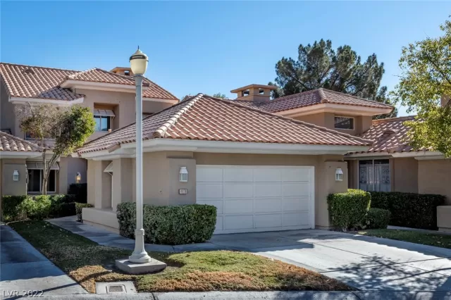 MLS: 2365414 Condo For Sale