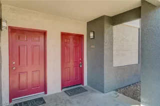 Photo #2: 2365431 Listing 