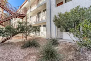 Photo #1: 2365438 Listing 