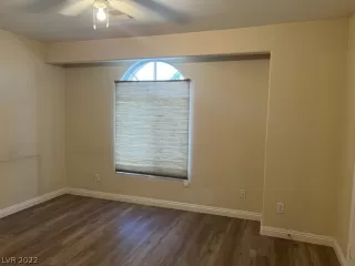 Photo #5: 2365461 Listing 