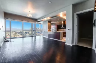 Photo #1: 2365489 Listing 