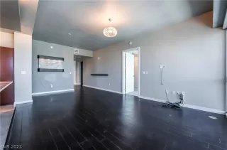 Photo #4: 2365489 Listing 