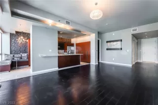 Photo #5: 2365489 Listing 