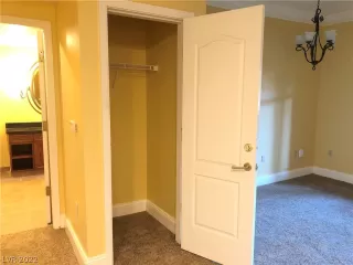 Photo #4: 2365491 Listing 