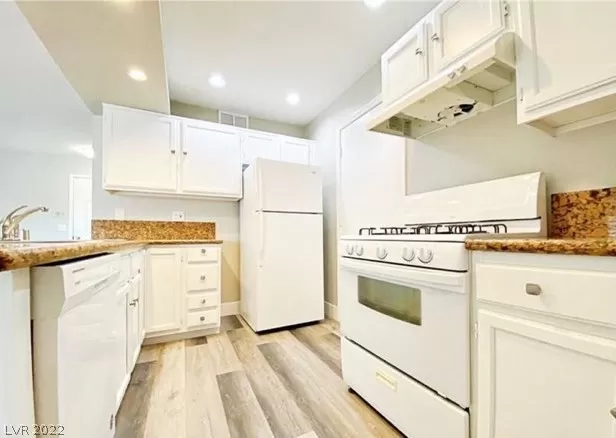 MLS: 2365493 Condo For Sale