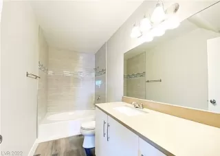 Photo #4: 2365493 Listing
