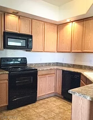 Photo #3: 2365513 Listing