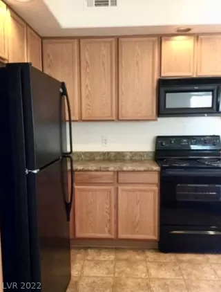 Photo #6: 2365513 Listing