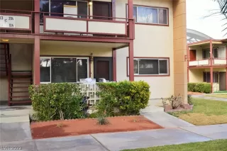 Photo #2: 2365521 Listing