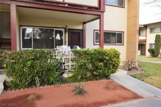 Photo #4: 2365521 Listing