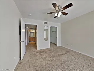 Photo #5: 2365527 Listing