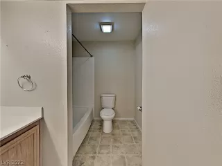 Photo #6: 2365527 Listing