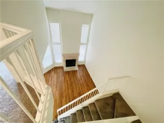 Photo #2: 2365537 Listing 