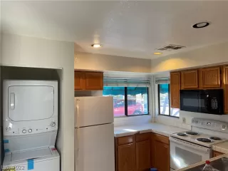 Photo #3: 2365540 Listing 