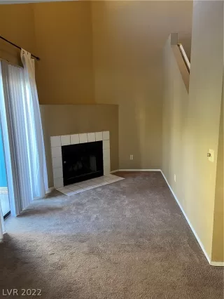 Photo #5: 2365540 Listing 