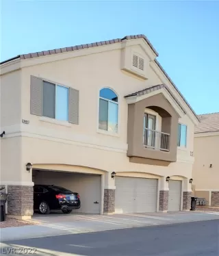 Photo #1: 2365563 Listing 