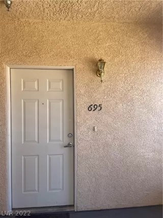 Photo #4: 2365589 Listing