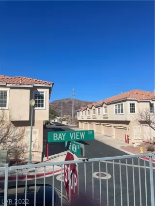 Photo #5: 2365589 Listing