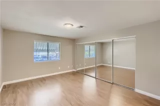 Photo #4: 2365636 Listing