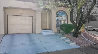 Photo #1: 2365664 Listing 