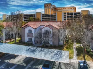 Photo #3: 2365706 Listing 