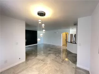 Photo #4: 2365719 Listing 