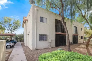 Photo #5: 2365720 Listing 