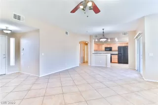 Photo #4: 2365731 Listing 