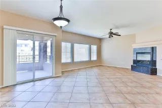 Photo #5: 2365731 Listing 