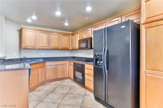 Photo #6: 2365731 Listing 