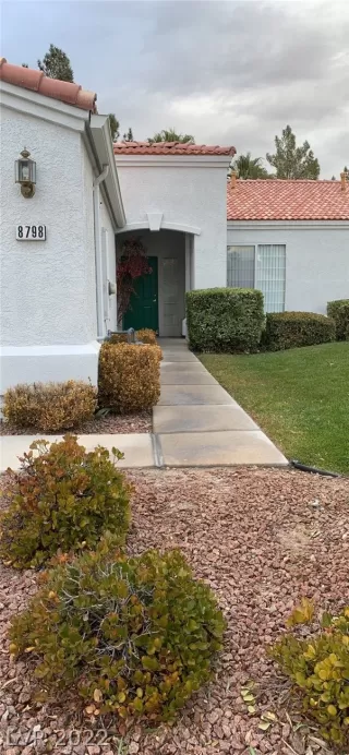 Photo #1: 2365761 Listing 