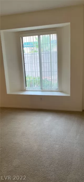 Photo #5: 2365761 Listing 