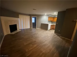 Photo #1: 2365777 Listing 