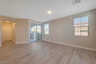 Photo #2: 2365799 Listing 