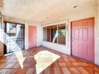 Photo #1: 2365867 Listing