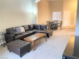 Photo #5: 2365873 Listing