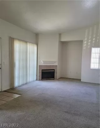 Photo #3: 2365933 Listing